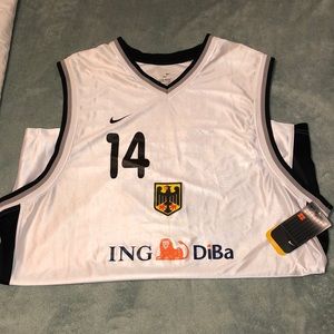 Nike ING DiBa Jersey- Nowitzki 14 - NWT